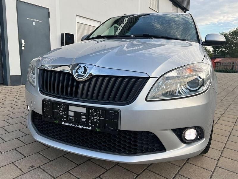 Silber Gebraucht 2014 Skoda Fabia Ambition Kombi | 4.950 € (Guter Preis) - Bild 1/4