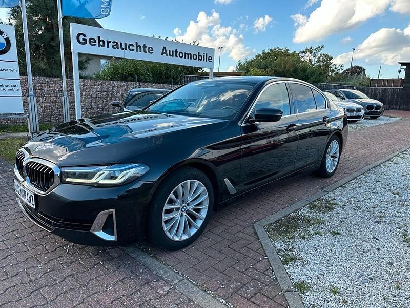 Schwarz Gebraucht 2023 BMW 520 Luxury Line Limousine | 35.750 € (Fairer Preis) - Bild 1/4