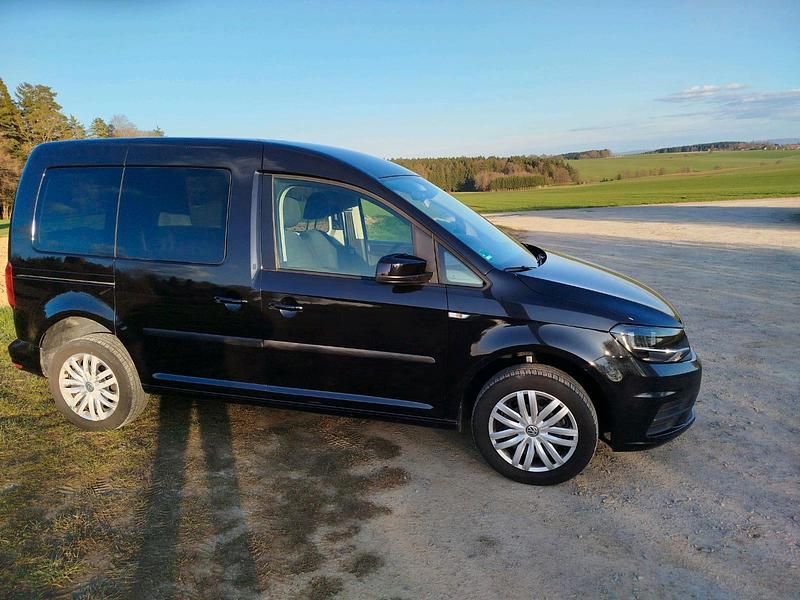 Gebraucht VW Caddy 131 PS (96 kW) 2019 Schwarz Van / Kleinbus