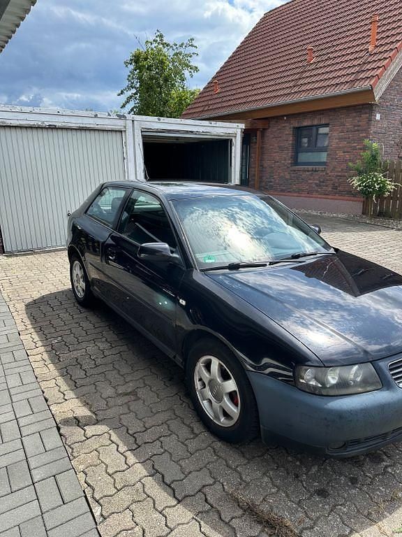 Schwarz Gebraucht 2002 Audi A3 Ambiente Limousine | 1.099 € (Guter Preis) - Bild 1/4
