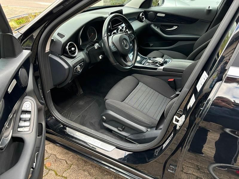 Gebraucht Mercedes C220 170 PS (125 kW) 2014 Schwarz Kombi