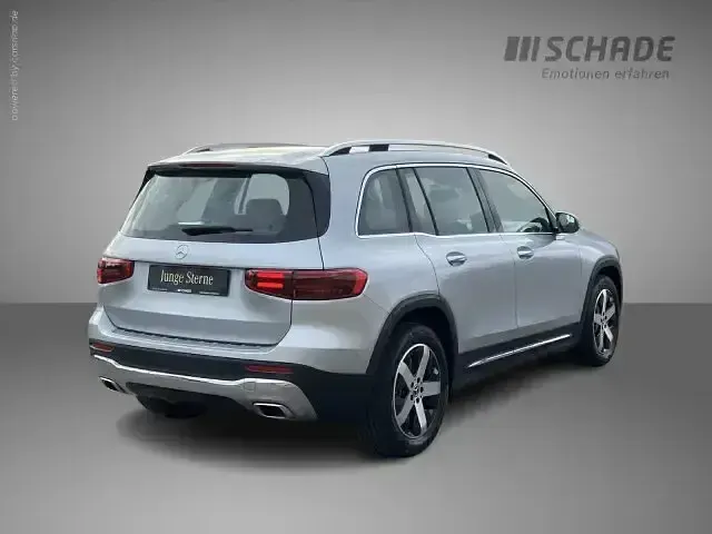 Gebraucht Mercedes GLB180 Progressive 136 PS (100 kW) 2024 Silber SUV