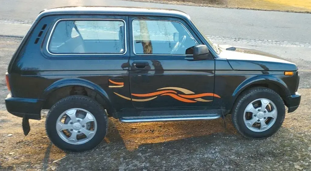 Gebraucht Lada Urban 83 PS (61 kW) 2019 Grün SUV