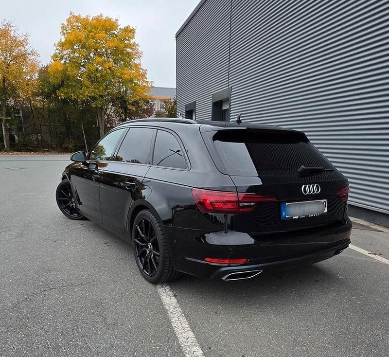 Schwarz Gebraucht 2019 Audi A4 Sport Kombi | 21.000 € (Fairer Preis) - Bild 1/4