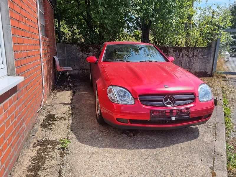 Rot Gebraucht 1998 Mercedes SLK230 Cabrio | 1.950 € (Superpreis) - Bild 1/4