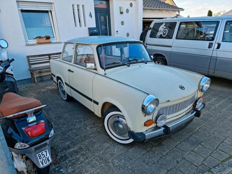 Andere außenfarben Gebraucht 1989 Trabant 601 Limousine | 4.000 € - Bild 1/4