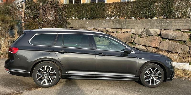 Gebraucht VW Passat Elegance 200 PS (147 kW) 2020 Grau Kombi