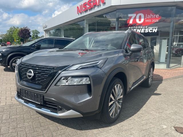 Grau Neu 2025 Nissan X-Trail 360º SUV | 49.995 € - Bild 1/4