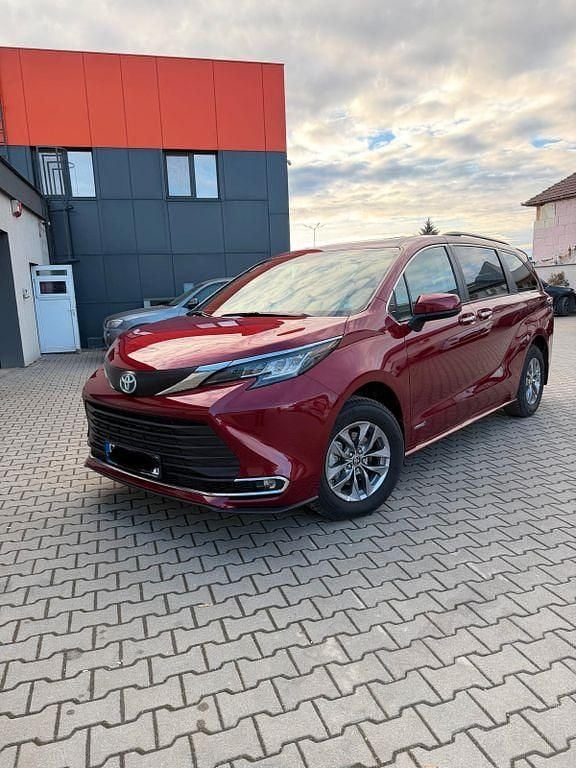 Gebraucht Toyota Sienna 252 PS (185 kW) 2023 Rot Van / Kleinbus