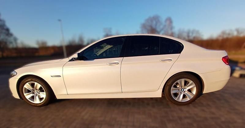 Gebraucht BMW 520 Shadowline 190 PS (139 kW) 2016 Weiß Limousine