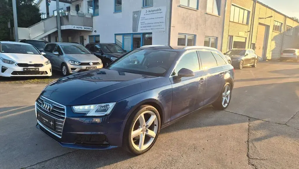 Gebraucht Audi A4 Sport 150 PS (110 kW) 2018 Blau Kombi