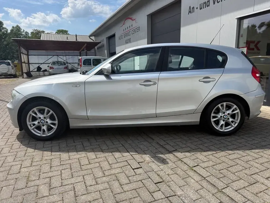 Gebraucht BMW 116 122 PS (89 kW) 2010 Andere Kleinwagen