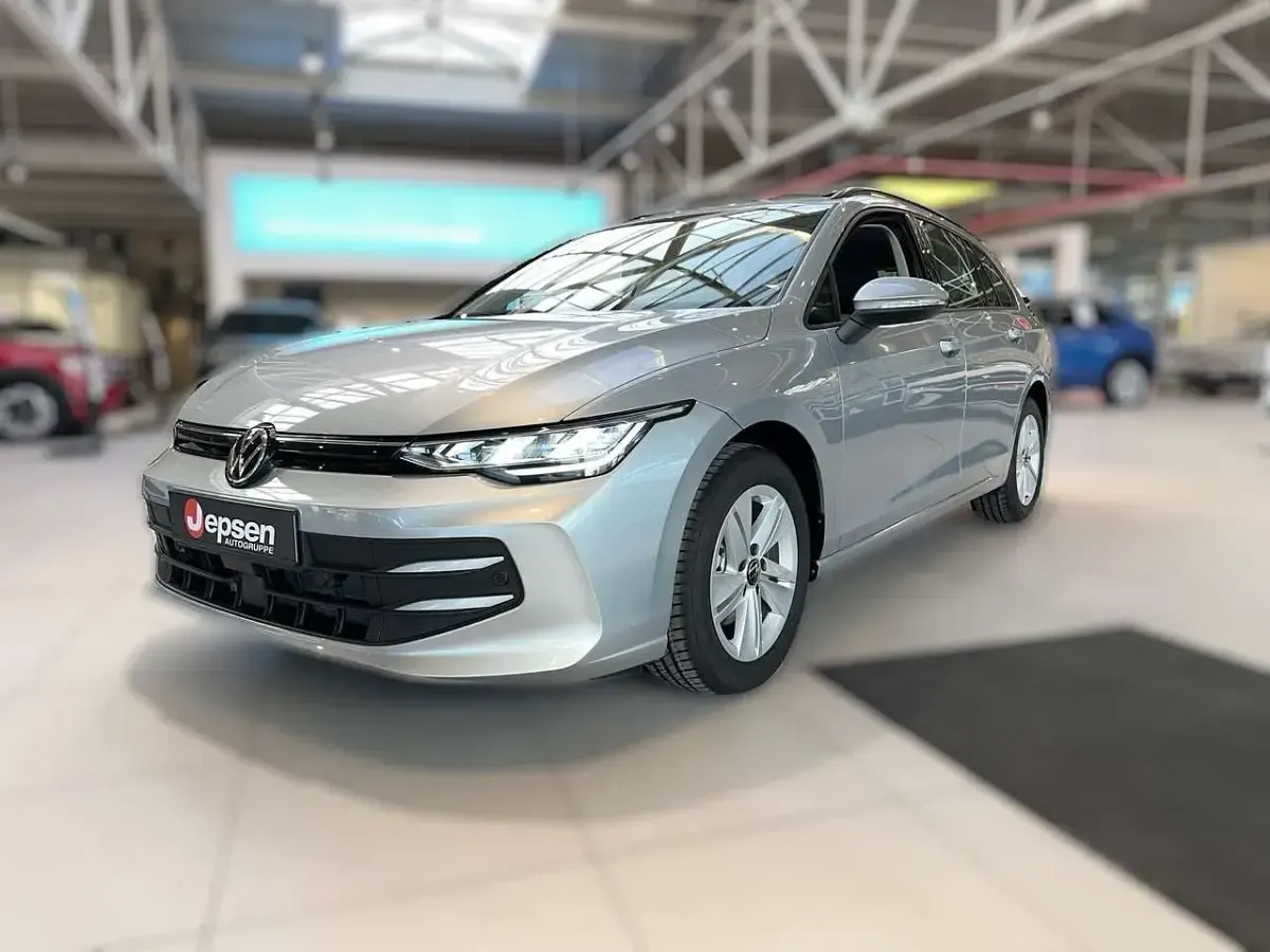 Gebraucht VW Golf VIII R 150 PS (110 kW) 2026 Silber Kombi