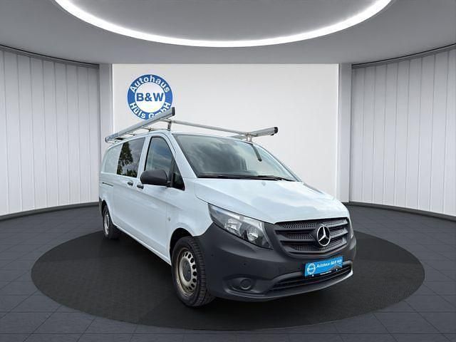 Arktikweiss Gebraucht 2021 Mercedes Vito Van / Kleinbus | 32.999 € (Guter Preis) - Bild 1/4