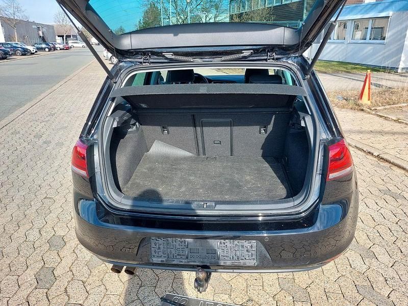 Gebraucht VW Golf VII Highline 150 PS (110 kW) 2014 Schwarz Limousine