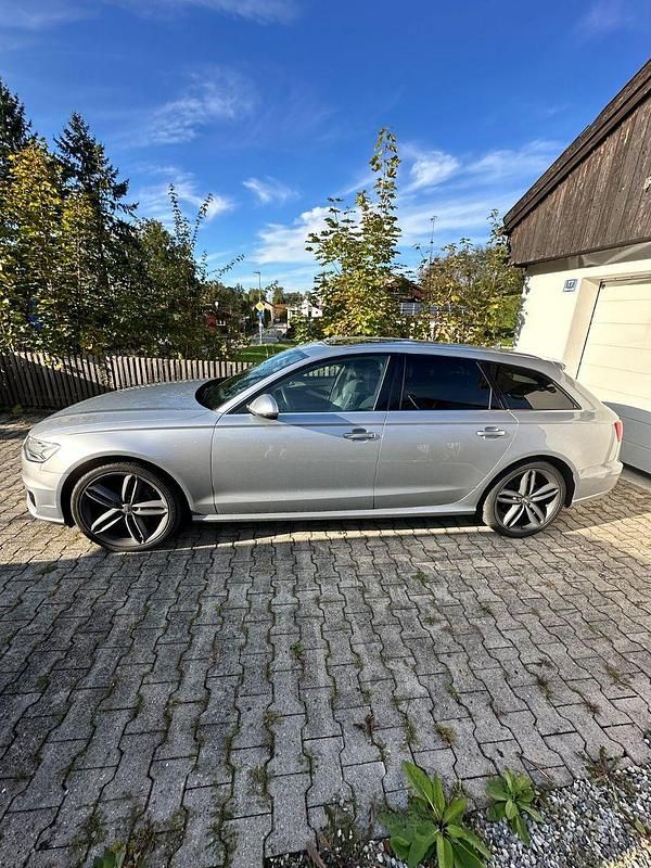 Usado Audi A6 Performance 272 HP (200 kW) 2016 Prateado Carrinha