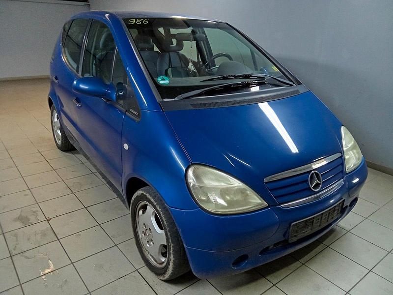 Blau Gebraucht 1999 Mercedes A160 Elegance Kleinwagen | 700 € (Guter Preis) - Bild 1/4