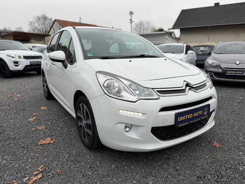 Gebraucht Citroën C3 SELECTION 68 PS (50 kW) 2016 Blau Limousine