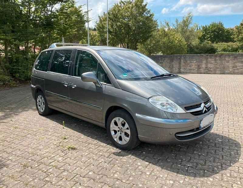 Grau Gebraucht 2012 Citroën C8 Exclusive Van / Kleinbus | 9.899 € - Bild 1/4