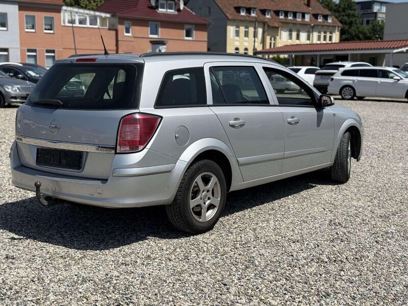 Gebraucht Opel Astra 105 PS (77 kW) 2005 Grau Limousine