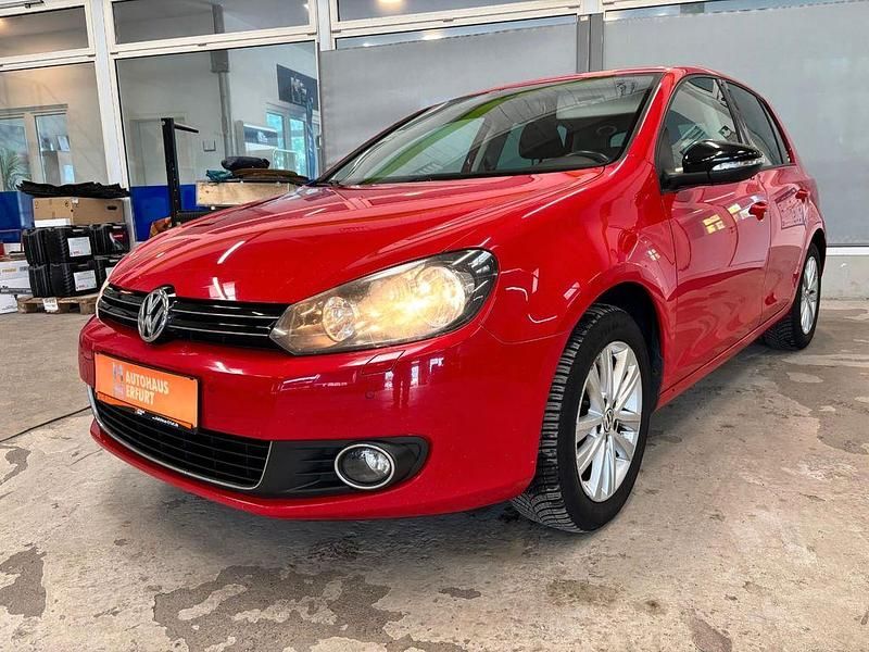 Rot Gebraucht 2011 VW Golf VI Style Kleinwagen | 7.885 € (Etwas zu teuer) - Bild 1/4