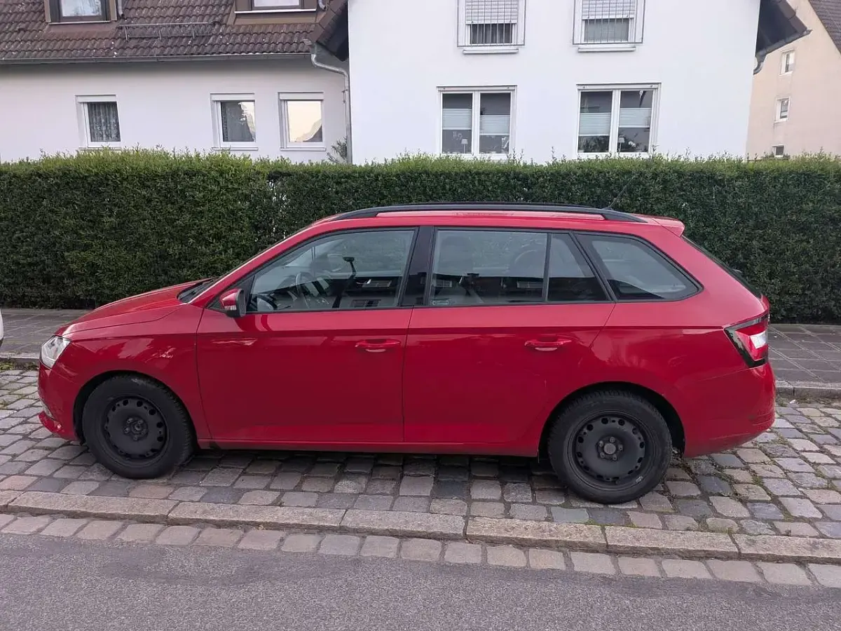 Gebraucht Skoda Fabia Ambition 95 PS (69 kW) 2022 Rot Kleinwagen
