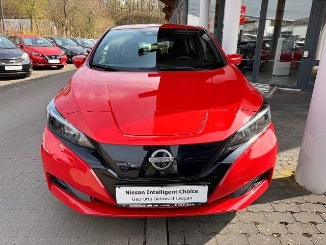 Gebraucht Nissan Leaf 360º 110 kW (150 PS) 2023 Rot Kleinwagen
