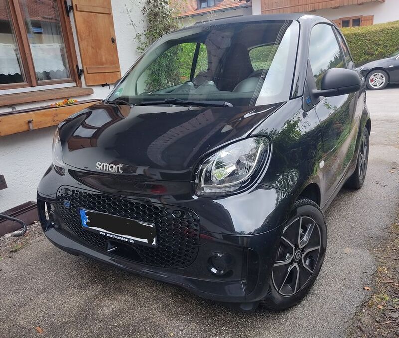 Schwarz Gebraucht 2023 Smart ForTwo Electric Drive Coupé | 12.800 € (Fairer Preis) - Bild 1/2