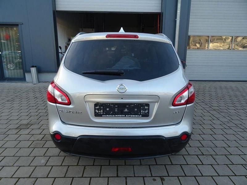 Gebraucht Nissan Qashqai Tekna 131 PS (96 kW) 2013 Silber SUV