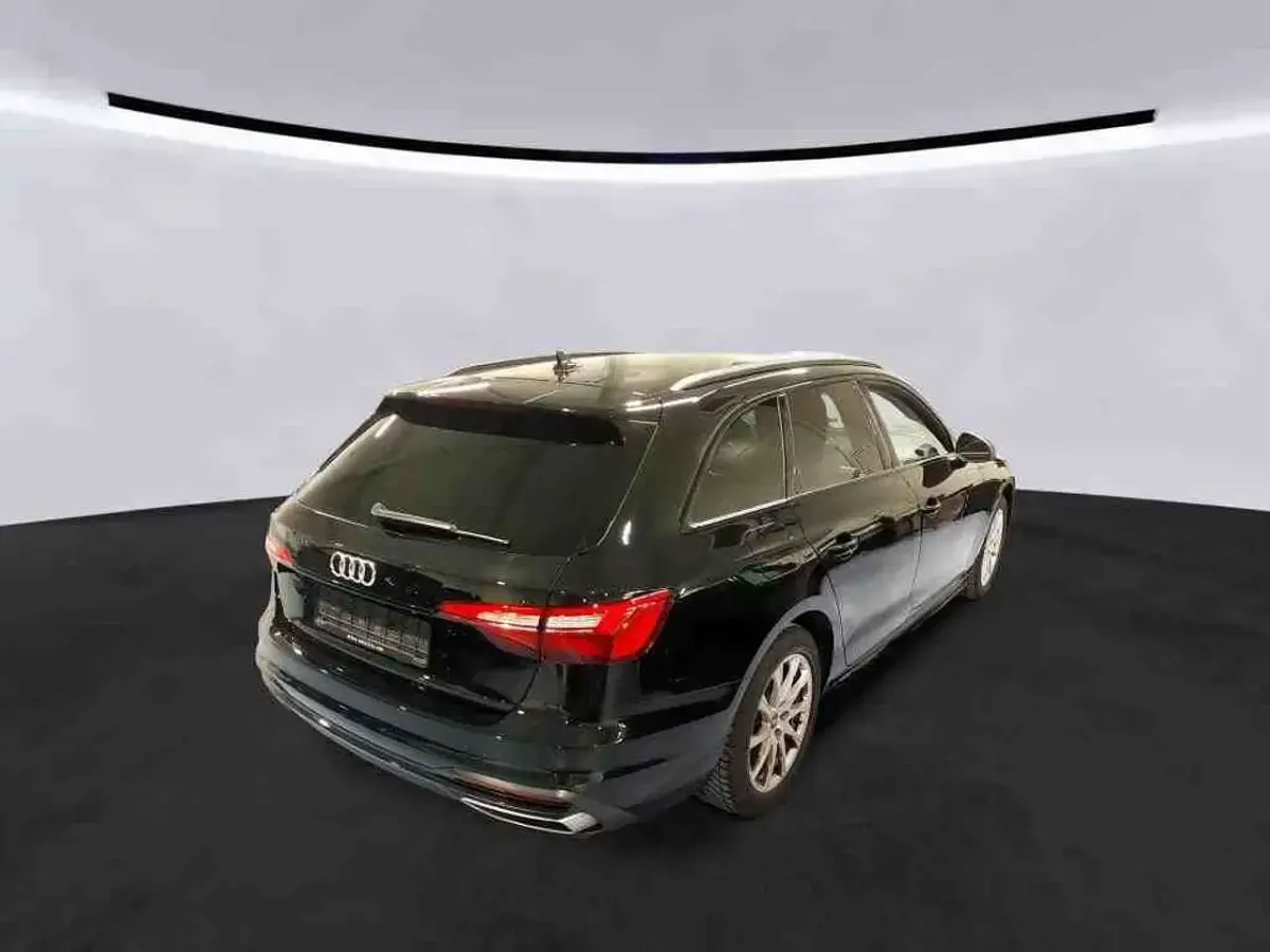 Gebraucht Audi A4 Advanced Plus 150 PS (110 kW) 2023 Schwarz Kombi