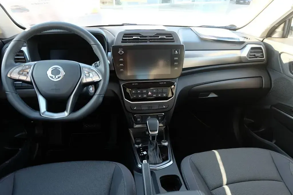 Neu SsangYong Tivoli 163 PS (119 kW) 2026 Braun SUV