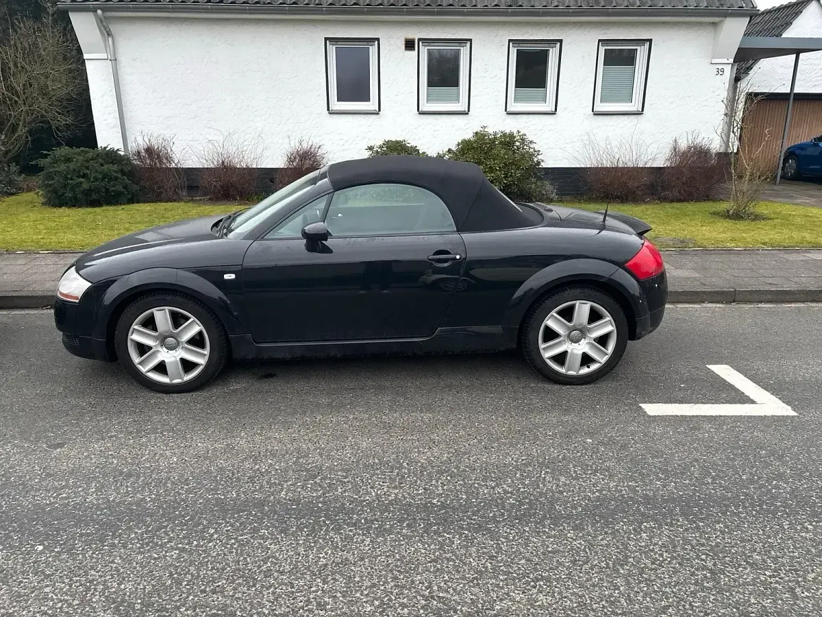 Gebraucht Audi TT Roadster 150 PS (110 kW) 2004 Schwarz Cabrio