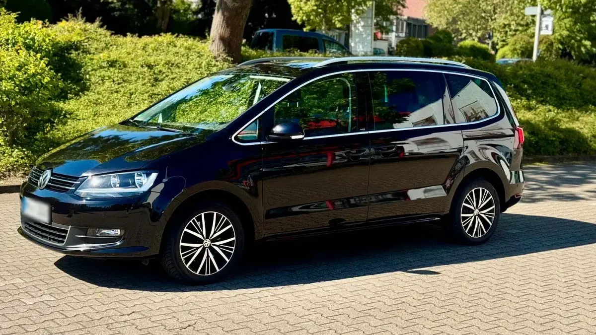 Gebraucht VW Sharan Allstar 150 PS (110 kW) 2016 Schwarz Van / Kleinbus