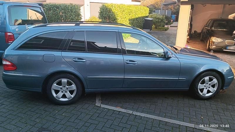 Gebraucht Mercedes E280 195 PS (143 kW) 2005 Blau Kombi