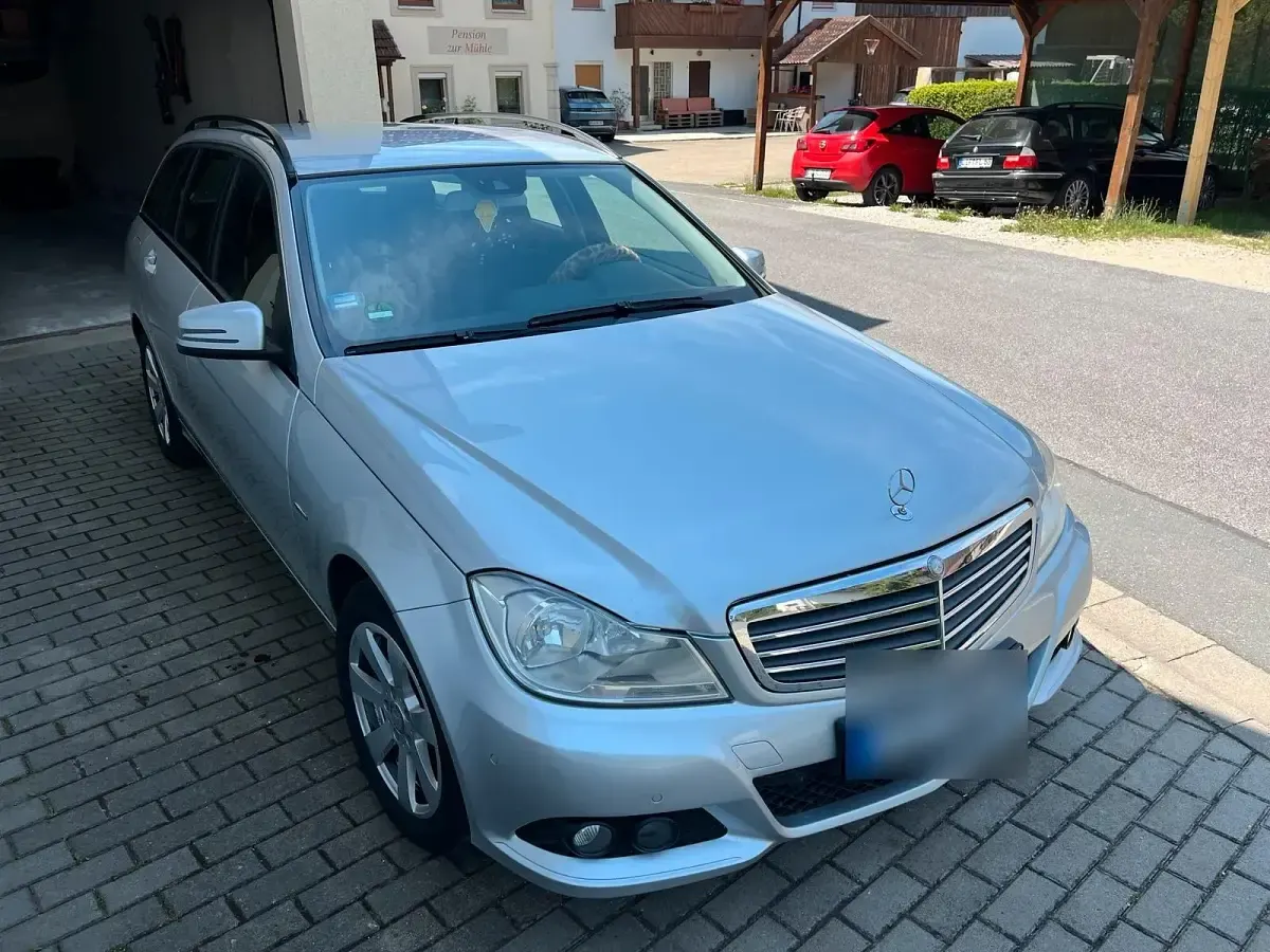 Gebraucht Mercedes C200 136 PS (100 kW) 2012 Silber Kombi