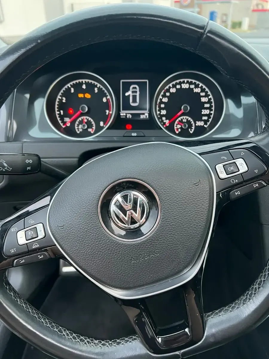Gebraucht VW Golf VII 110 PS (80 kW) 2017 Grau Limousine