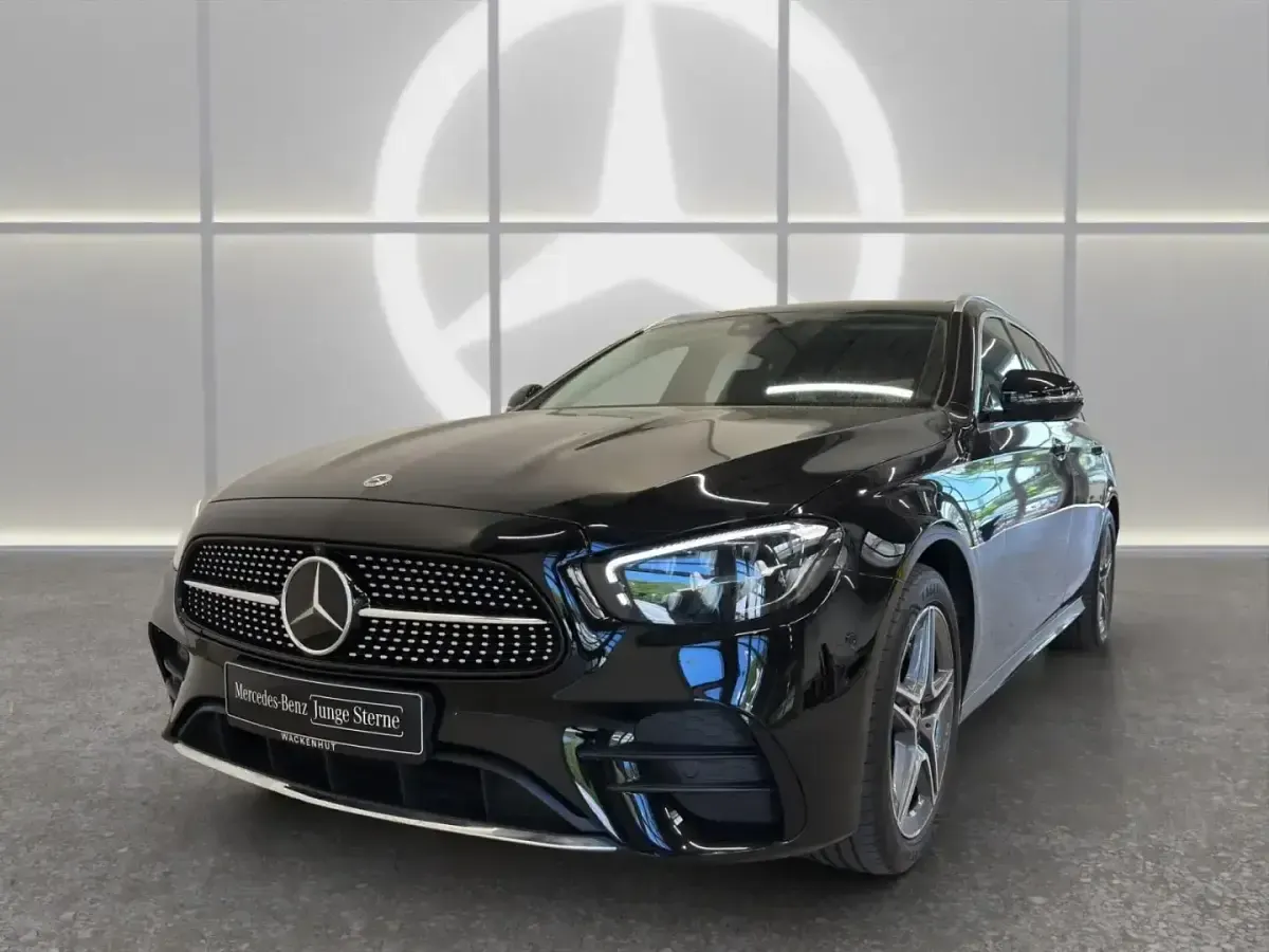 Gebraucht Mercedes E300 AMG 194 PS (142 kW) 2023 Schwarz Kombi