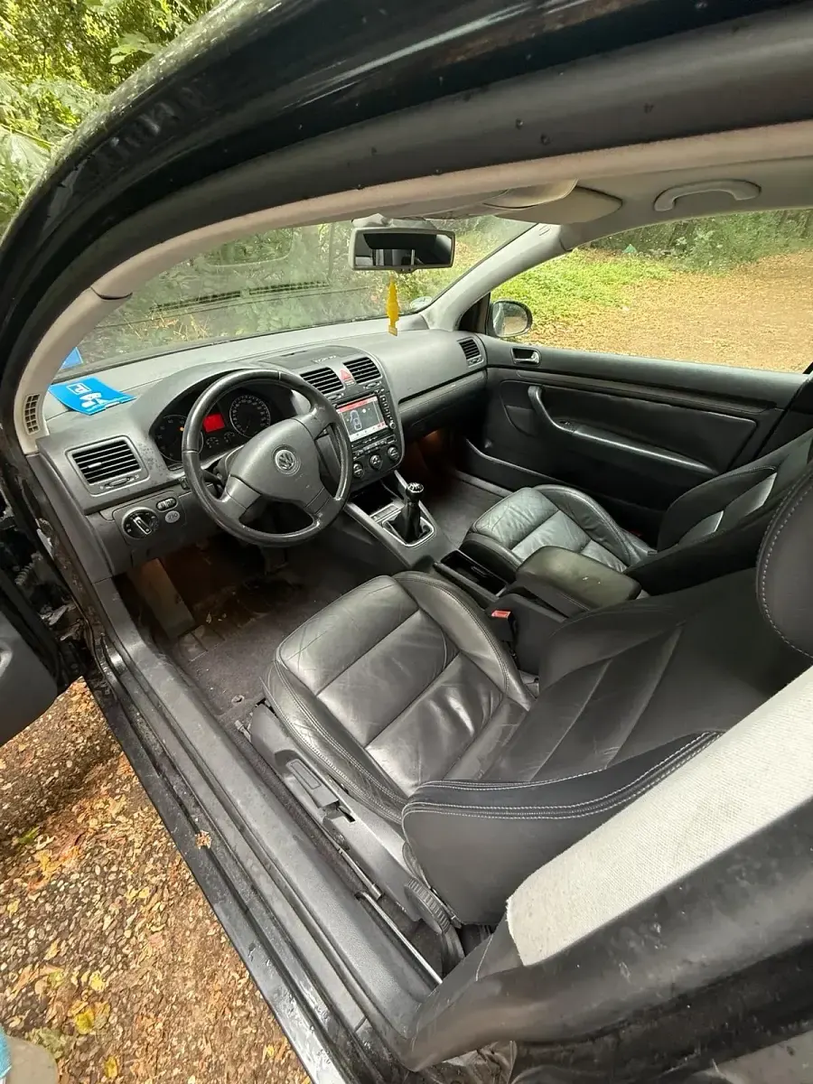 Gebraucht VW Golf V 2004 Schwarz Kleinwagen