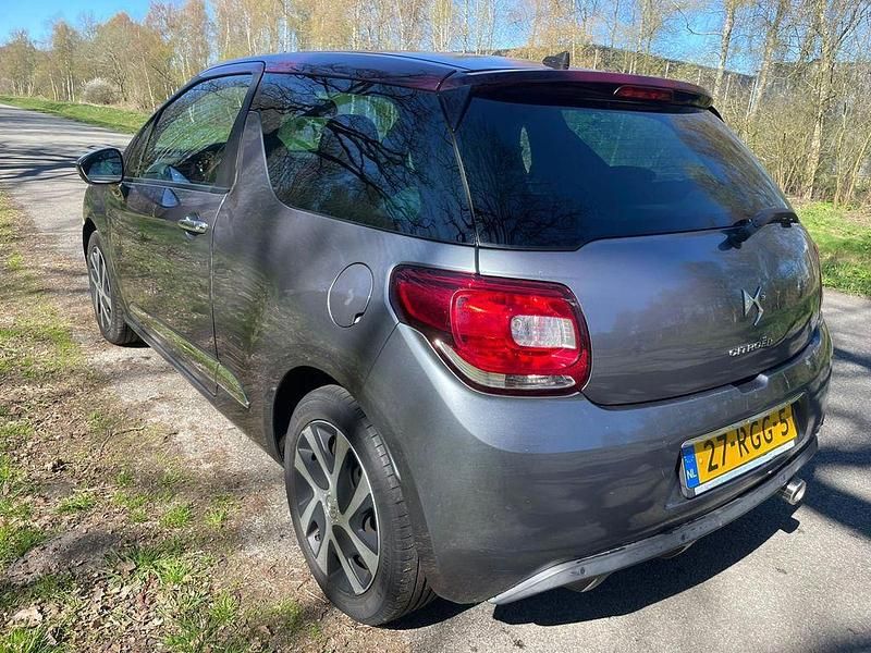 Gebraucht Citroën DS3 So Chic 92 PS (67 kW) 2011 Grau Kleinwagen