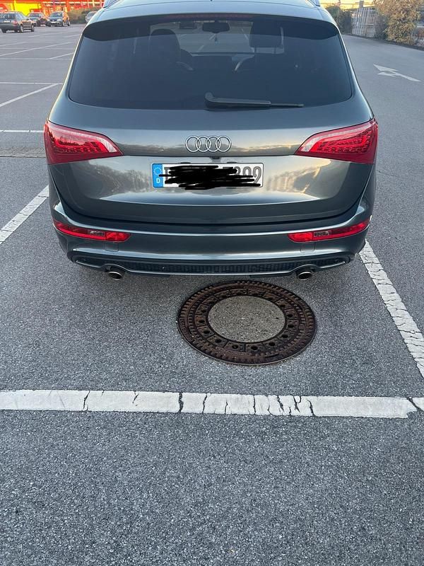 Grau Gebraucht 2011 Audi Q5 S-Line SUV | 11.000 € (Guter Preis) - Bild 1/4