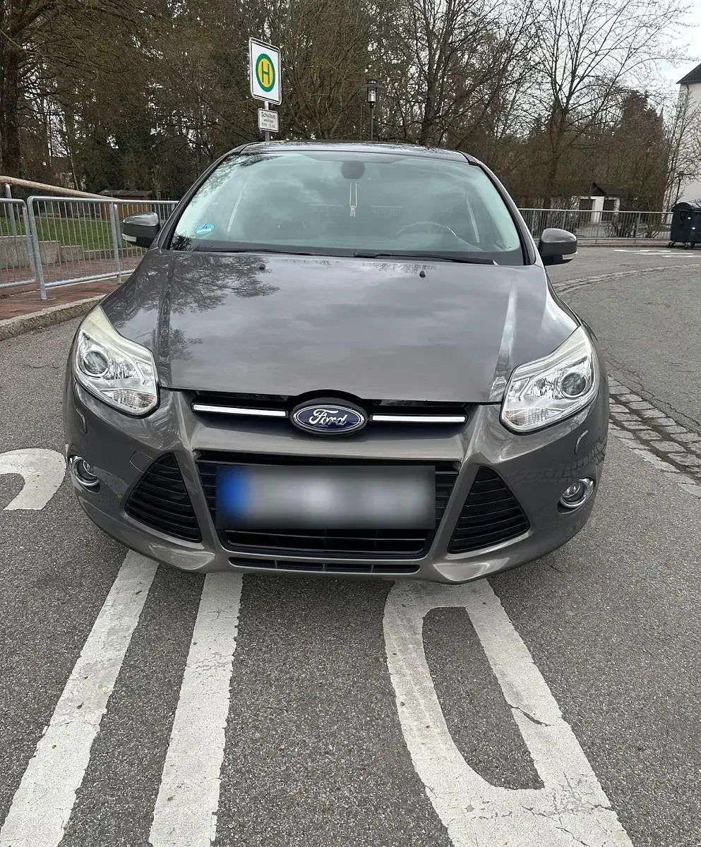 Używany Ford Focus Titanium 125 KM (91 kW) 2014 Srebrny Kombi