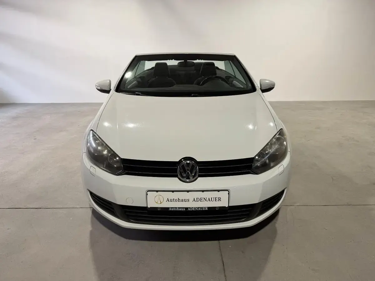 Gebraucht VW Golf Cabriolet Pure 105 PS (77 kW) 2013 Weiß Cabrio
