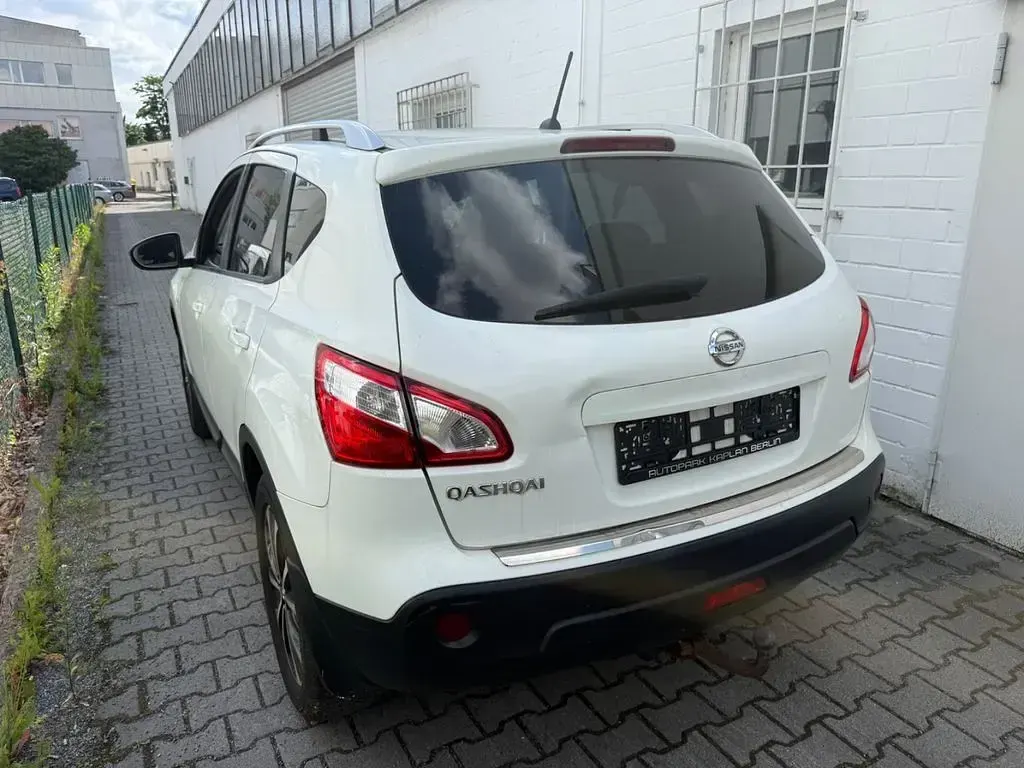 Gebraucht Nissan Qashqai I-Way 141 PS (103 kW) 2011 Weiß SUV