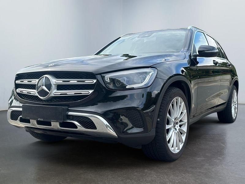 Schwarz Gebraucht 2019 Mercedes GLC300 SUV | 28.990 € (Guter Preis) - Bild 1/4