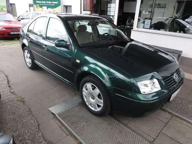 Grün Gebraucht 1999 VW Bora Highline Limousine | 3.990 € (Teuer) - Bild 1/4