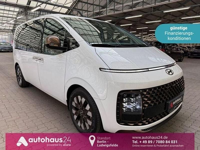 Gebraucht Hyundai Staria Signature 177 PS (130 kW) 2022 Weiß Van / Kleinbus