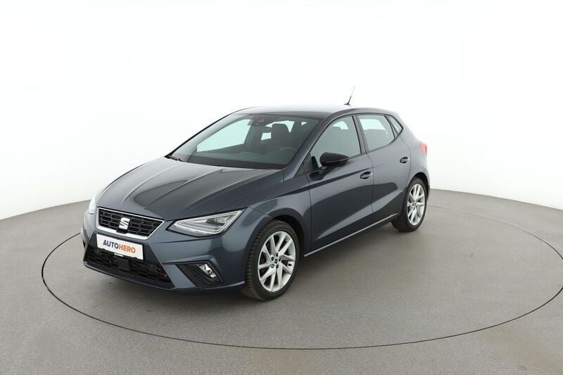 Grau Gebraucht 2023 Seat Ibiza FR Limousine | 19.260 € (Guter Preis) - Bild 1/4