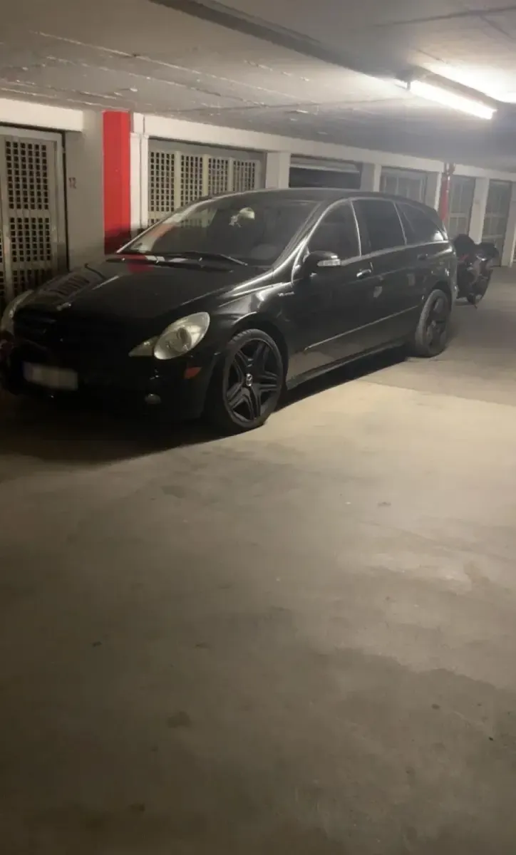 Gebraucht Mercedes R500 306 PS (225 kW) 2006 Schwarz Van / Kleinbus