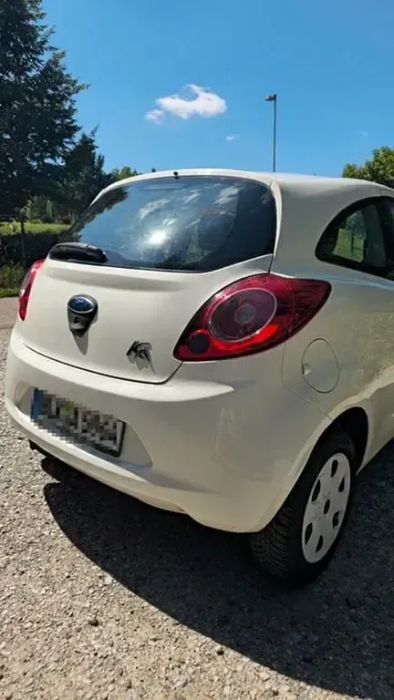 Gebraucht Ford Ka 69 PS (50 kW) 2014 Weiß Kleinwagen