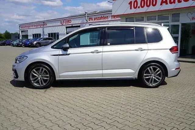 Gebraucht VW Touran R-line 150 PS (110 kW) 2019 Reflexsilbermet Van / Kleinbus